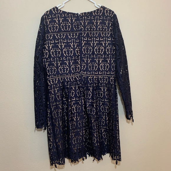 Cremieux Navy Lace with Tan Lining Dress - Picture 2 of 2